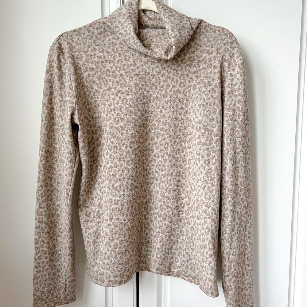 Zara cheetah print turtleneck sweater tan and gray